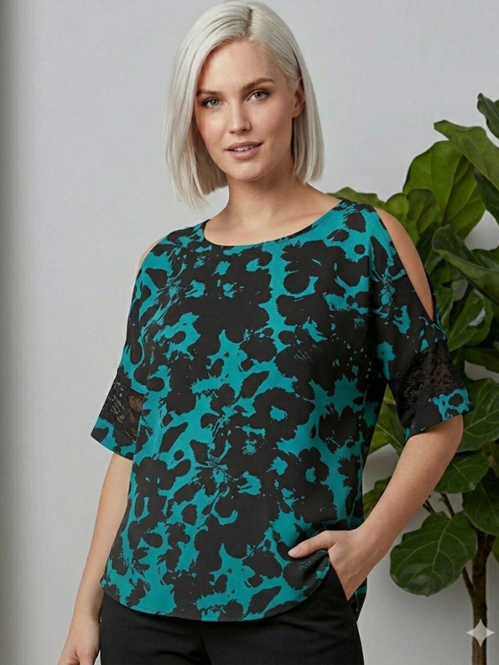 NWOT Adrienne Vittadini Black & Teal Floral Short Sleeve Top Size L